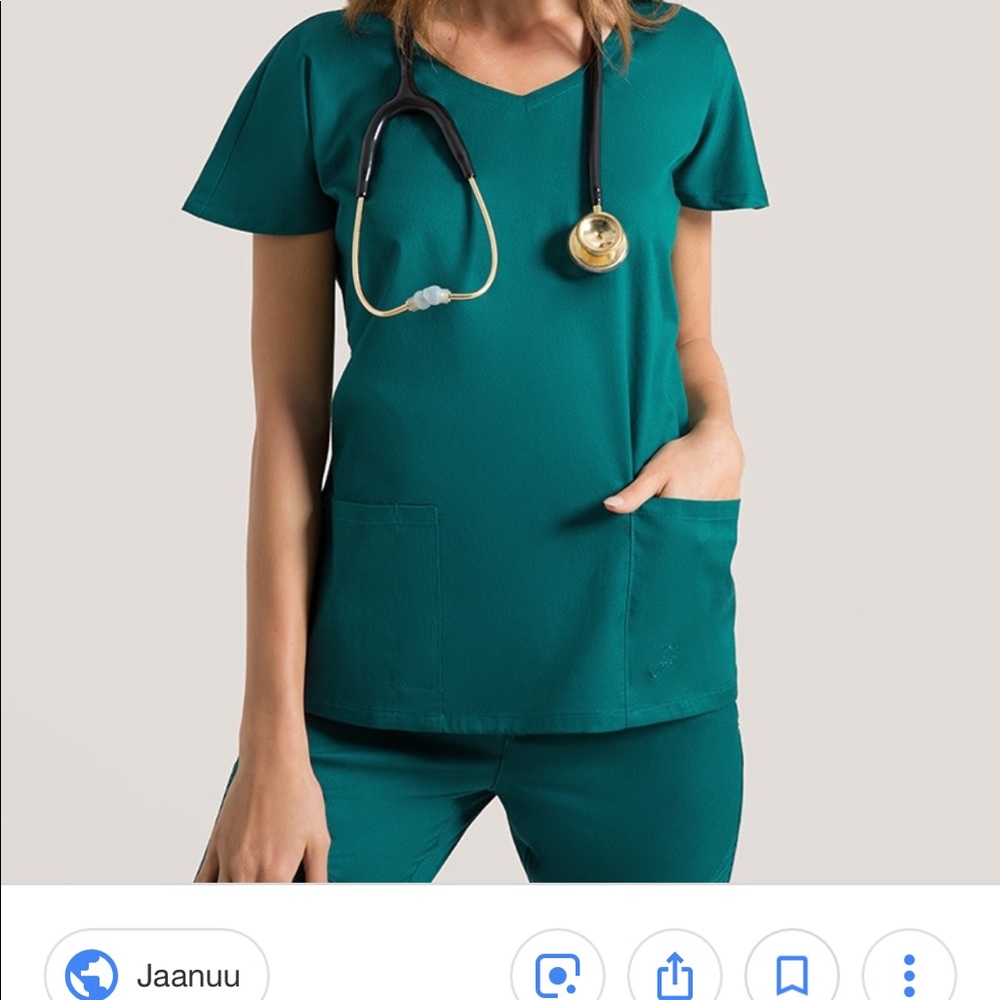 Jaanuu scrub top hunter green xs